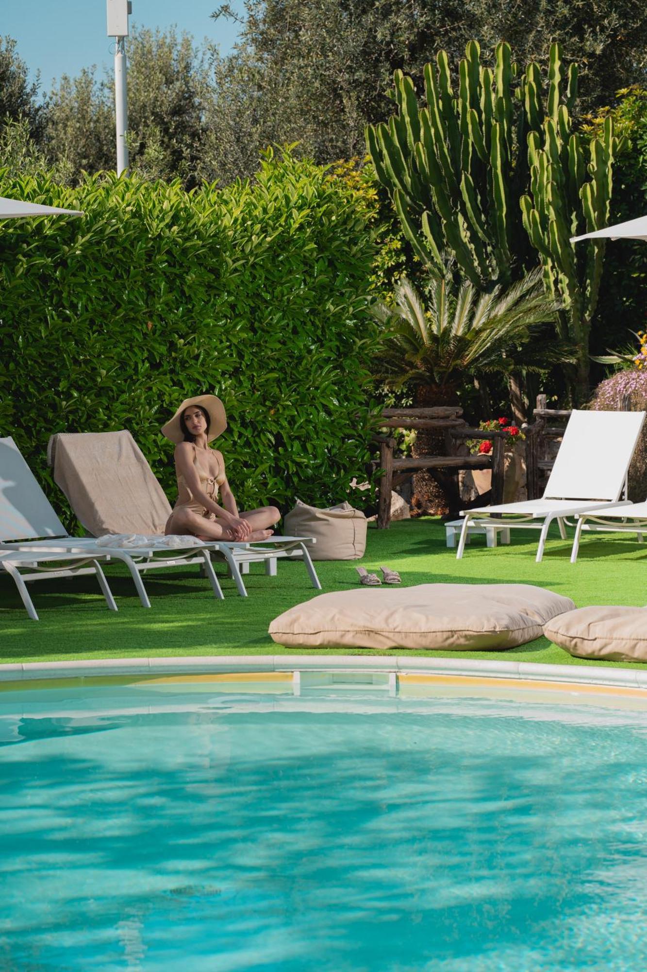 Отель Melrose Relais Масса-Лубренсе Экстерьер фото